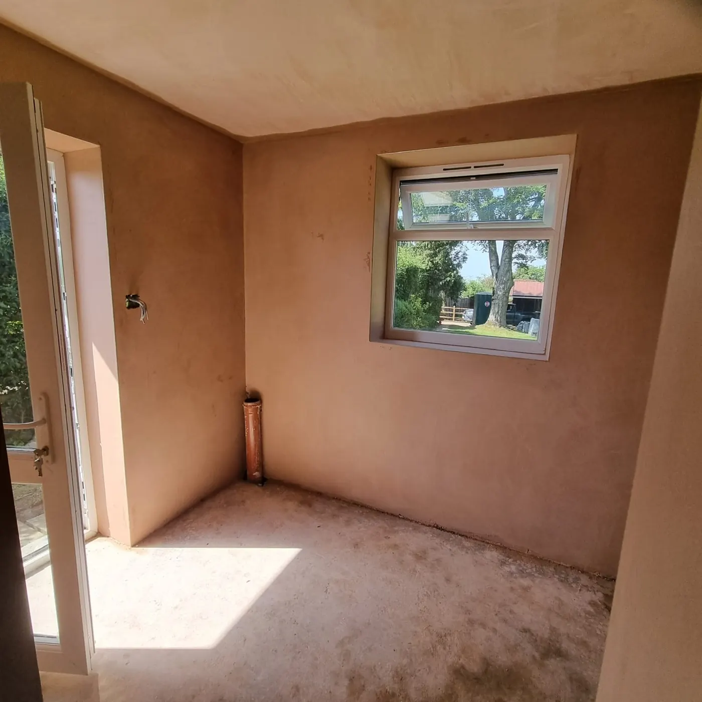 Bedroom walls and ceiling re-skimmed